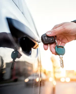 Lock Locksmith Tech Greendale, WI 414-448-1533 - unlock-car